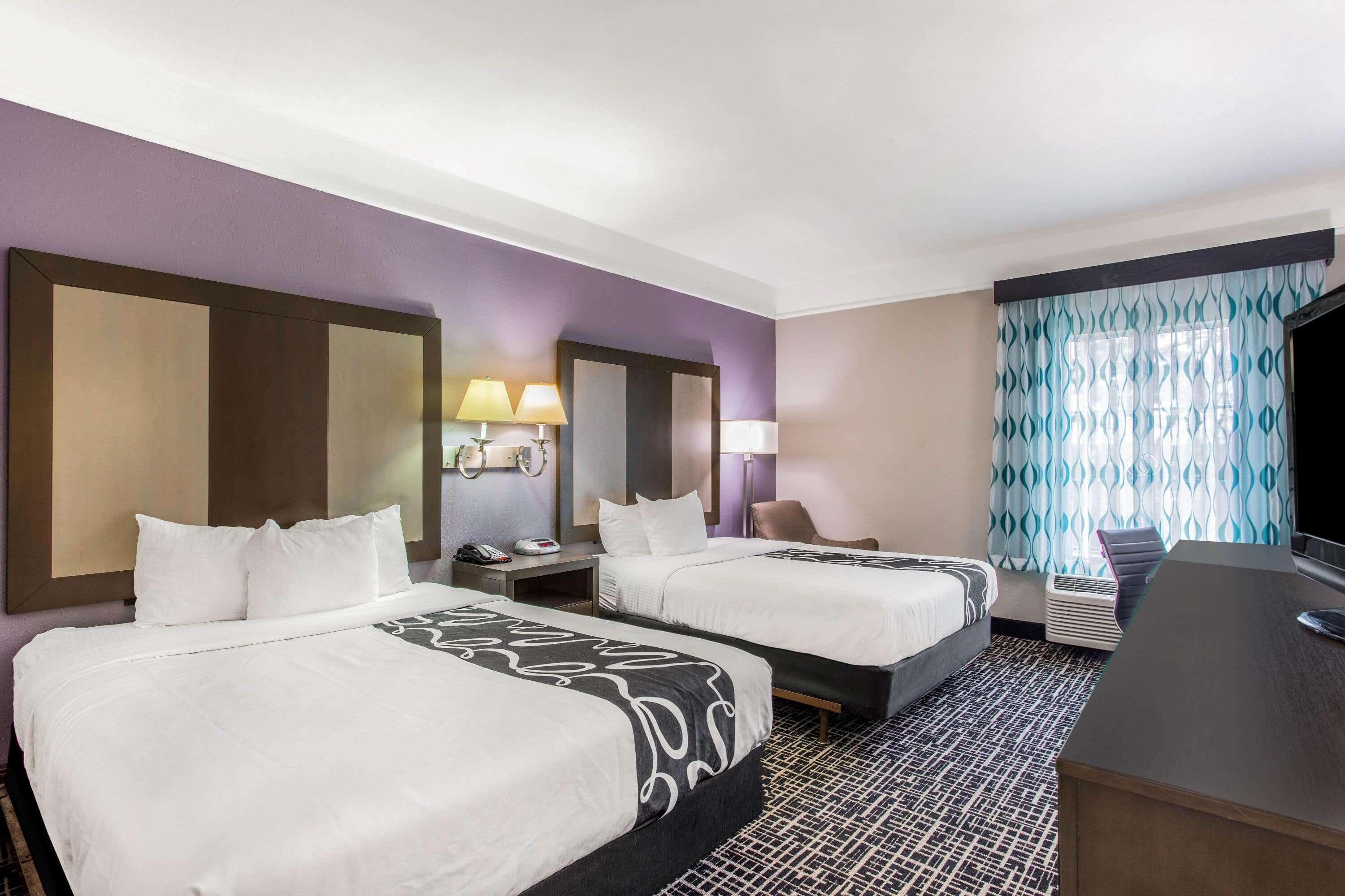 La Quinta Inn & Suites Fultondale Bagian luar foto
