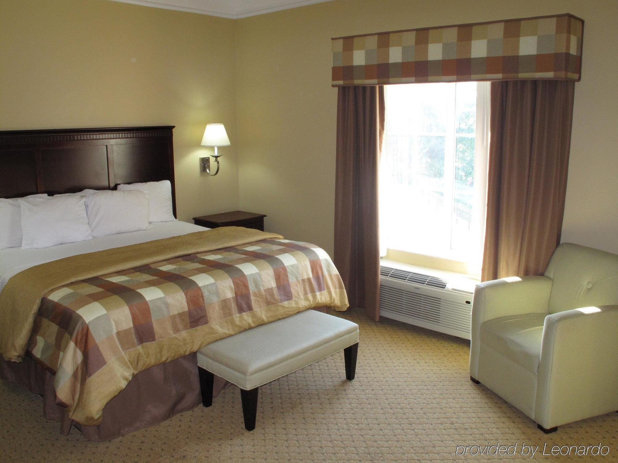 La Quinta Inn & Suites Fultondale Ruang foto