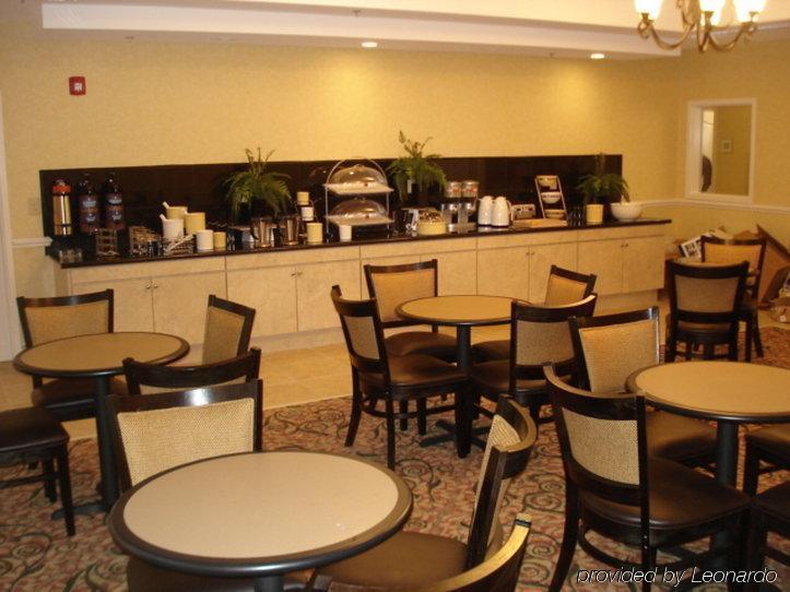 La Quinta Inn & Suites Fultondale Bagian luar foto