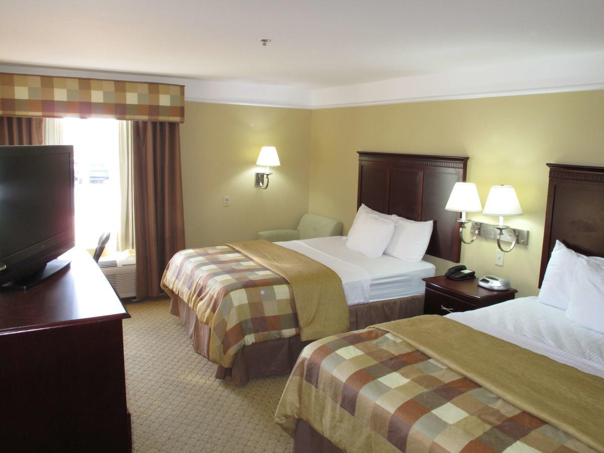 La Quinta Inn & Suites Fultondale Bagian luar foto